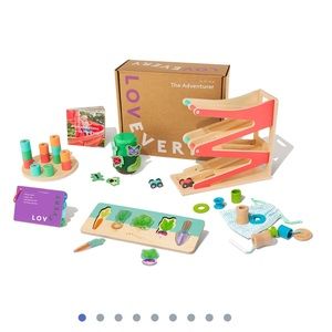 Lovevery The Adventurer Play Kit (Months 16-18)